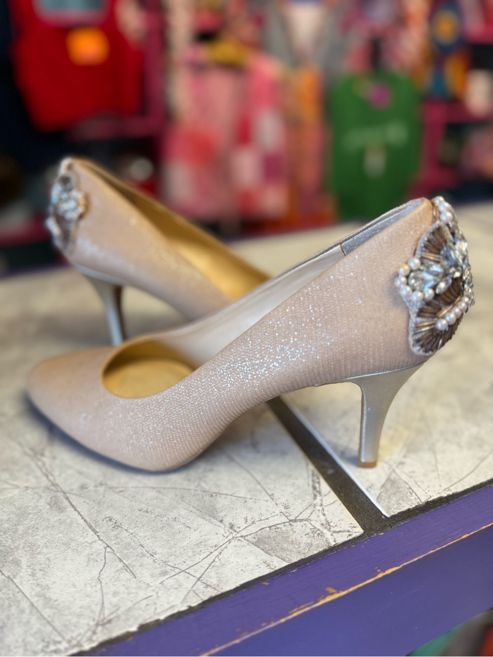 Elegant Nude Glitter Pointed Toe Pumps with Pearl Accent EXCELLENT condition